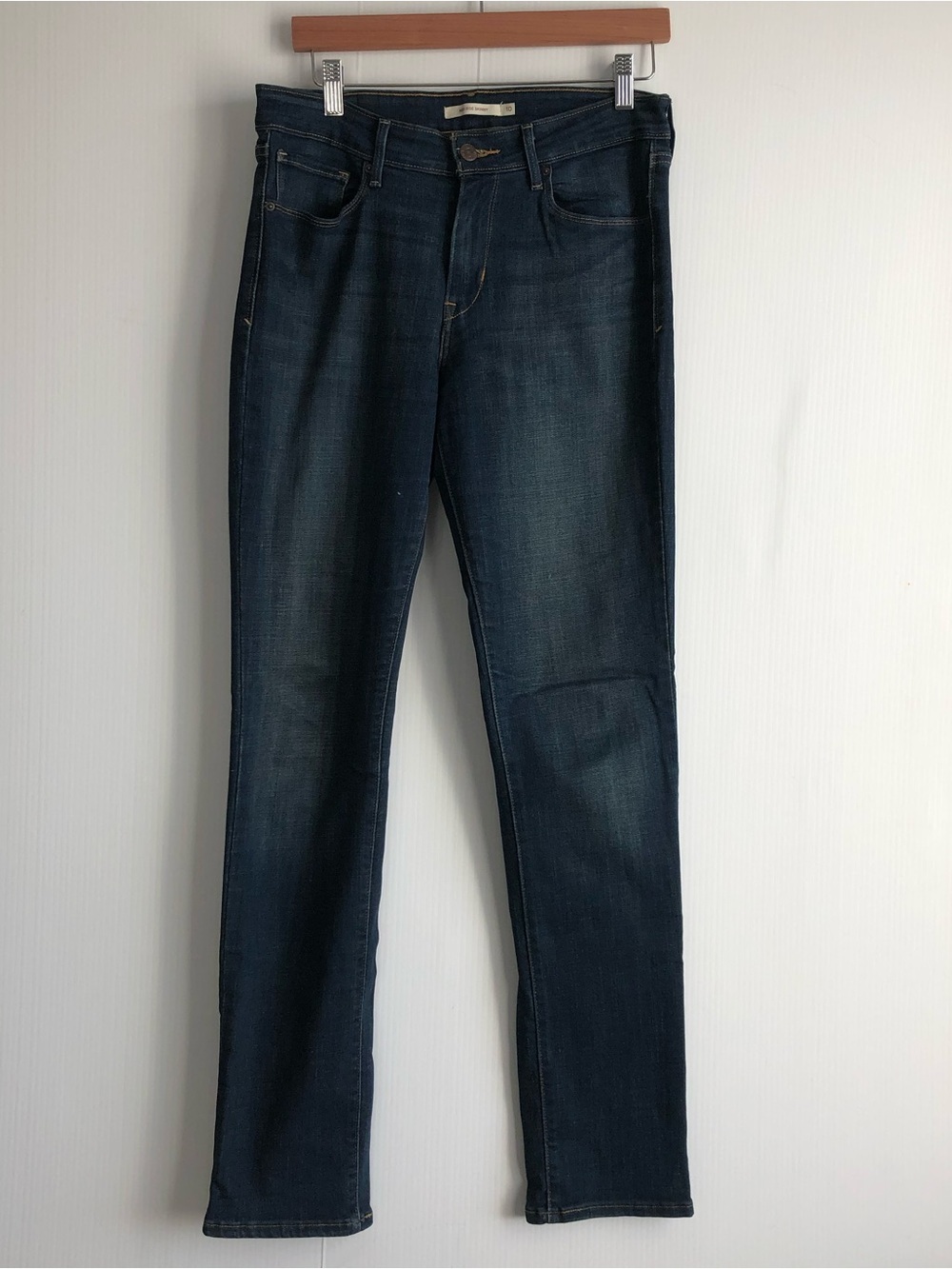 Levi's Women's mid rise Skinny Jeans - Dark Blue Wash